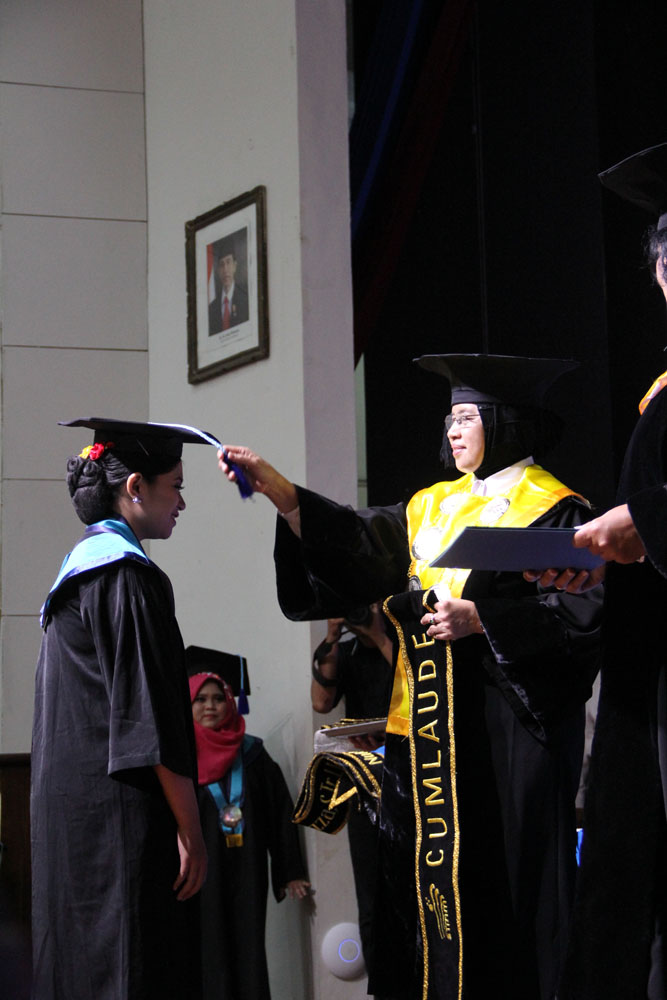 -  Wisuda STMM 2017 Lulusan Diharapkan Pecahkan Persoalan Digital Nasional  