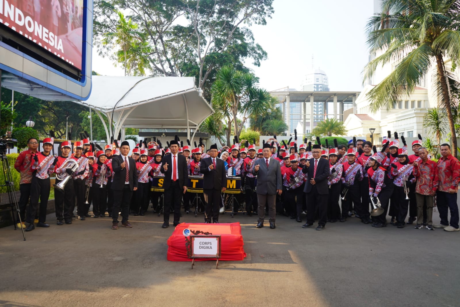 Mahasiswa STMM Semarakkan Upacara Peringatan Hari Sumpah Pemuda ke-95 di Kantor Kementerian Kominfo R.I