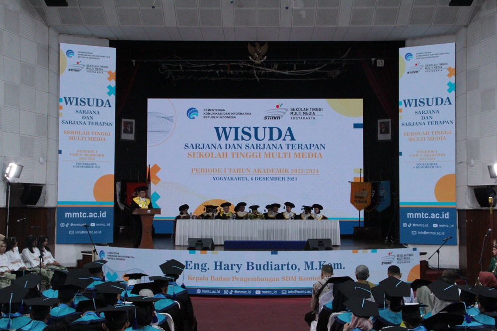 Wisuda 401 Mahasiswa, STMM Wujudkan SDM Siap Hadapi Disrupsi Digital