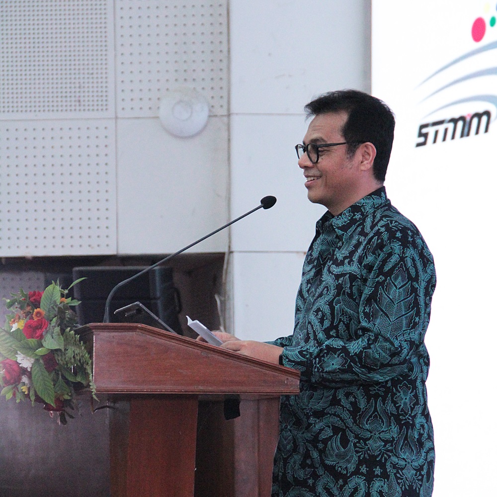 Kuliah Umum “Transformasi Digital Menuju Indonesia Emas” STMM Hadirkan Wamenkominfo Nezar Patria