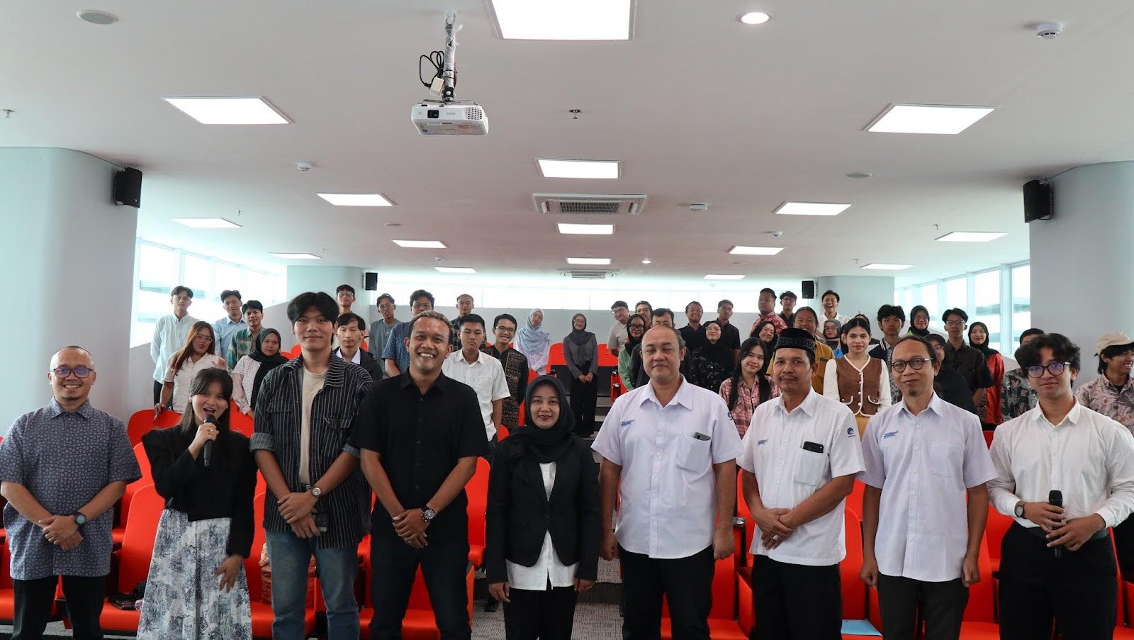 Level Up! STMM Siapkan Mahasiswa Berkarir di Era Digital