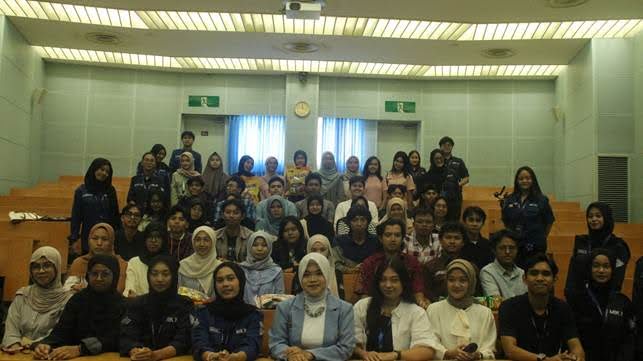 ASTI 2025 Angkat Tema “Speak to Sell”: Public Speaking for Marketing Communication bersama Dialogika.co 