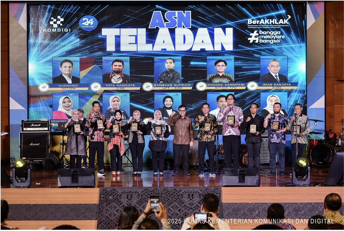 Ridwan Zella Vado, Raih Penghargaan ASN Teladan Kementerian Komdigi